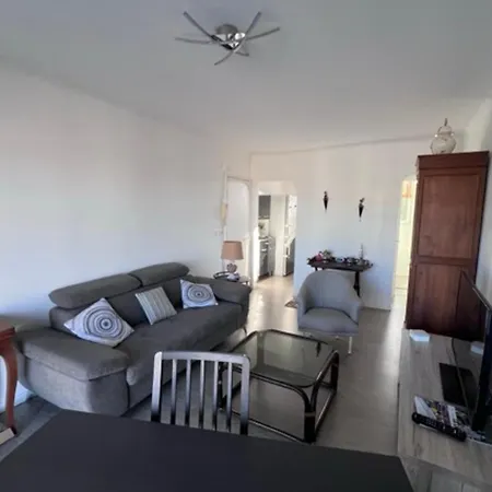 Apartmán Close To The Town Center And The